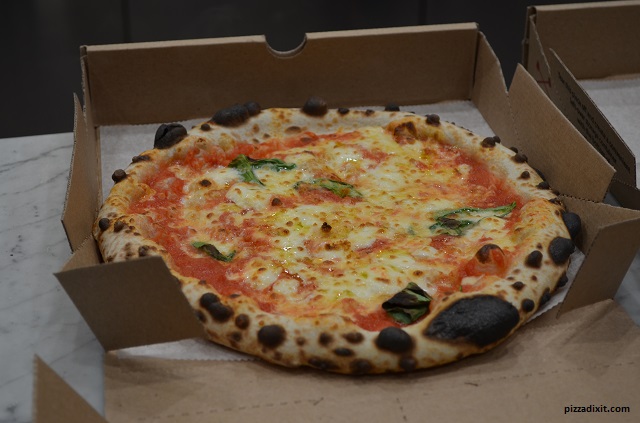 Pizzeria Neapolitan Express, Margherita con bufala