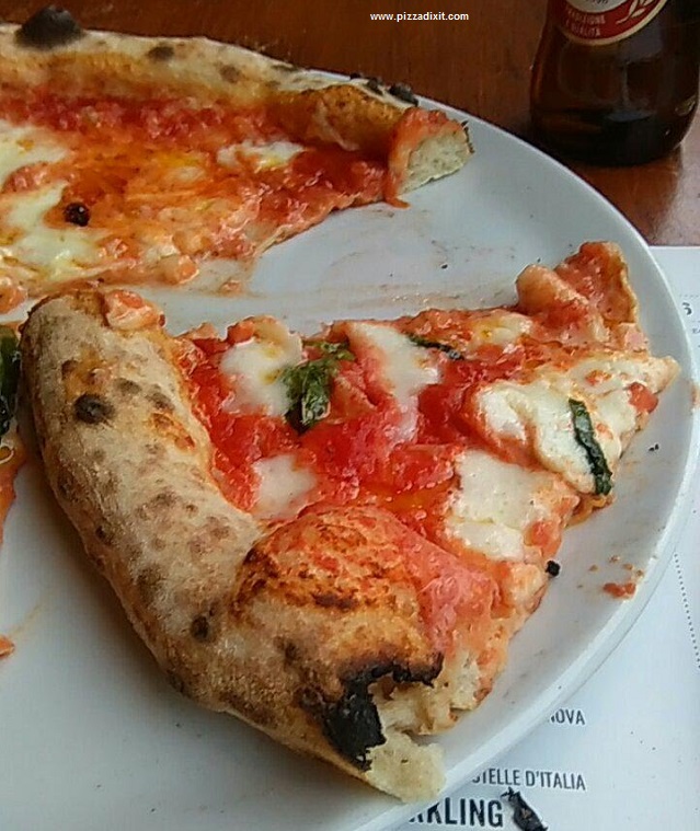 Baffi Poole pizza napoletana Margherita