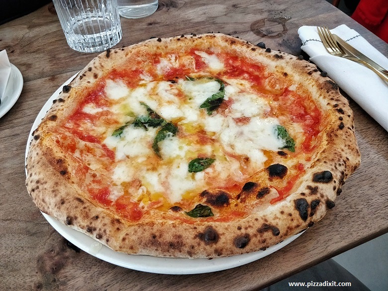 'O Ver pizzeria Londra pizza Margherita